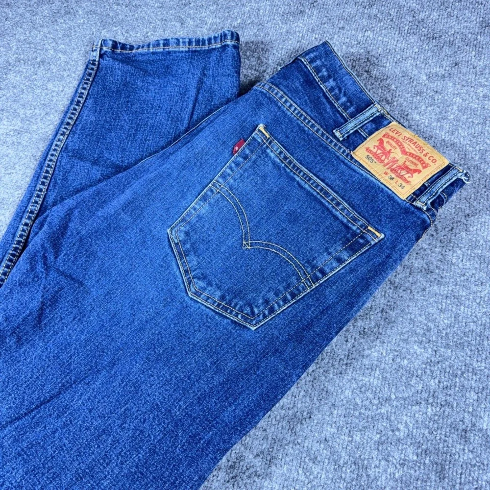 Levis 505 Regular Fit Straight Leg Jeans Mens 38x34 Medium Wash Blue 00505-1455